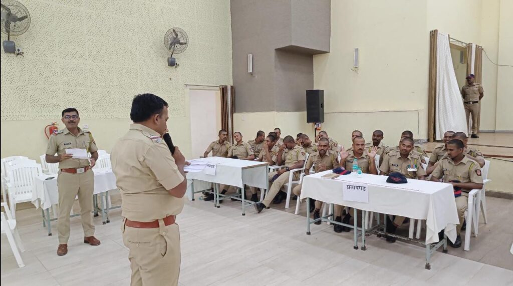 76 व्या स्वातंत्र्यदिनानिमित्त पोलीस प्रशिक्षण केंद्र तुरची येथे प्रशिक्षणार्थींची प्रश्नमंजुषा स्पर्धा आयोजित करण्यात आली.